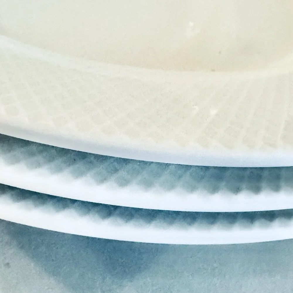 4 Pottery Barn Bowls TEXTURED White Rim Porcelain Soup Bowl Set 4 Rimmed 8.75